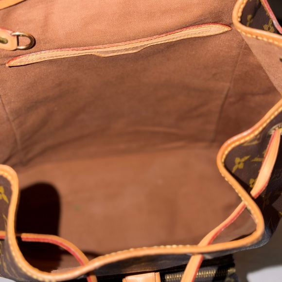 Authentic Louis Vuitton Montsouris GM Backpack - Picture 4 of 17